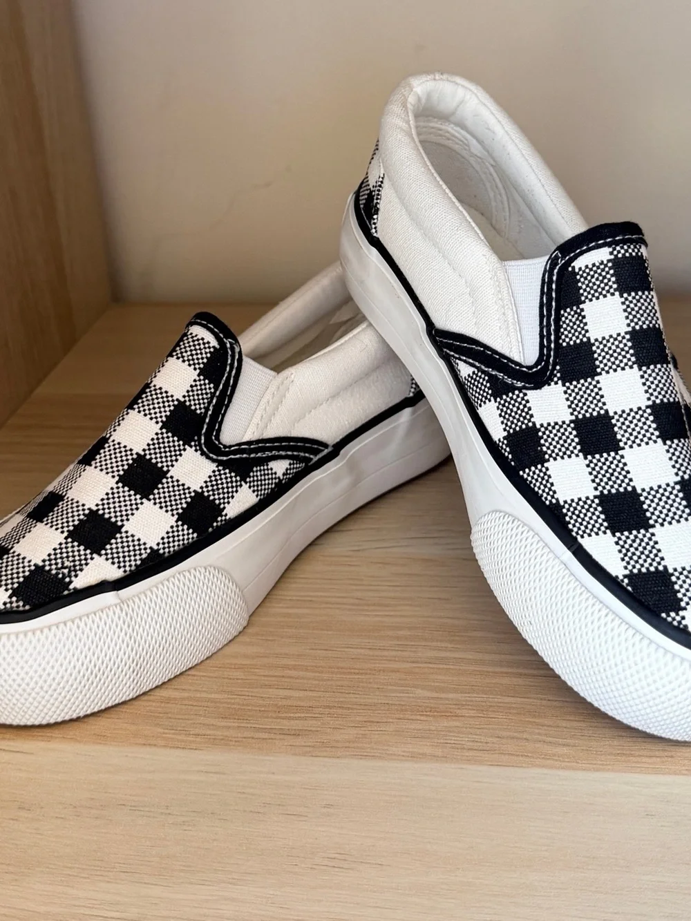 Mudd Kids Slip On Sneakers Plaid Checkered Casual Shoes Youth Size 10 Unisex